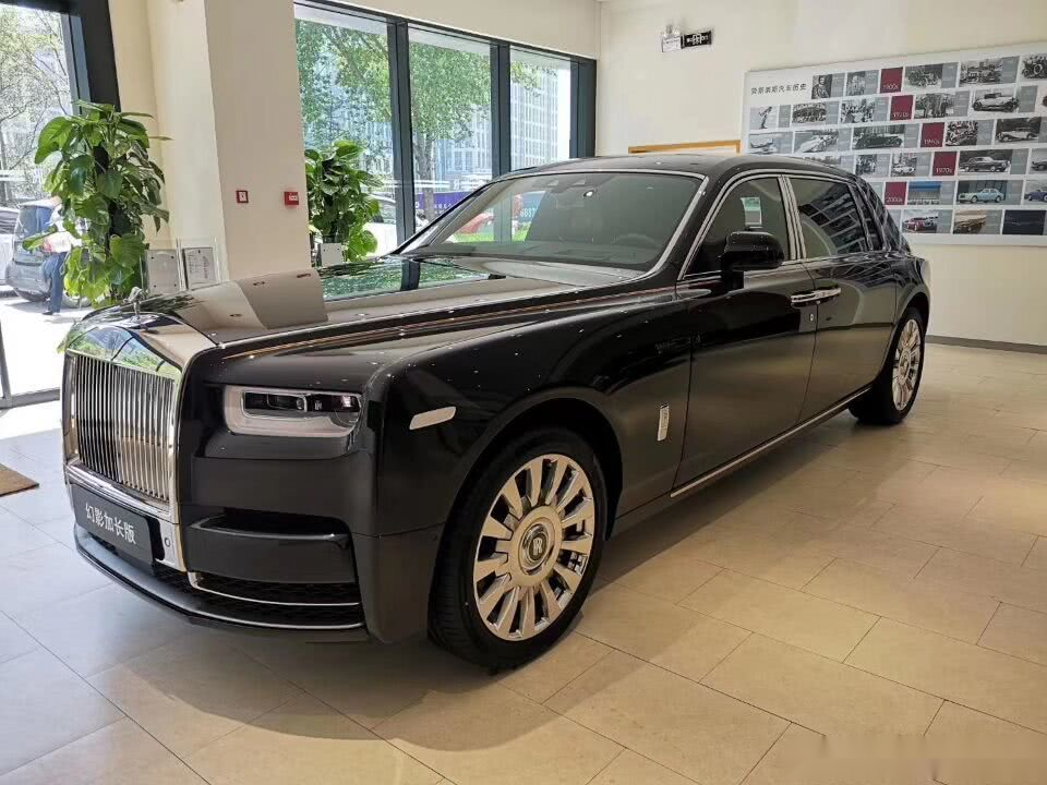 全新加长版劳斯莱斯幻影到店12缸动力对开门设计气场真足