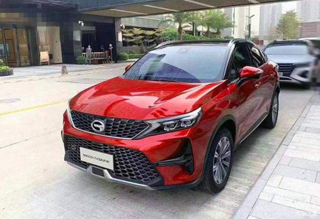 广汽传祺轿跑版gs4实车亮相颜值精致