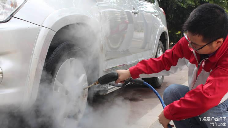 汽车消毒不当为什么会毁内饰带你了解一下