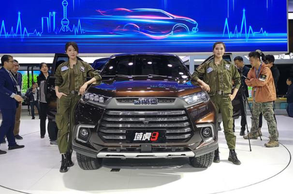 配20t柴油8at这台国产猛禽皮卡1528万起售长城炮怕了吗