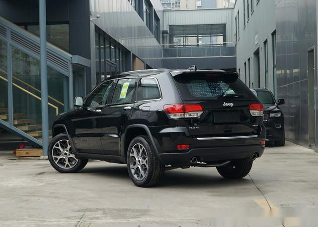 2020款jeep切诺基上市,标配空气悬架,售价52.99万起