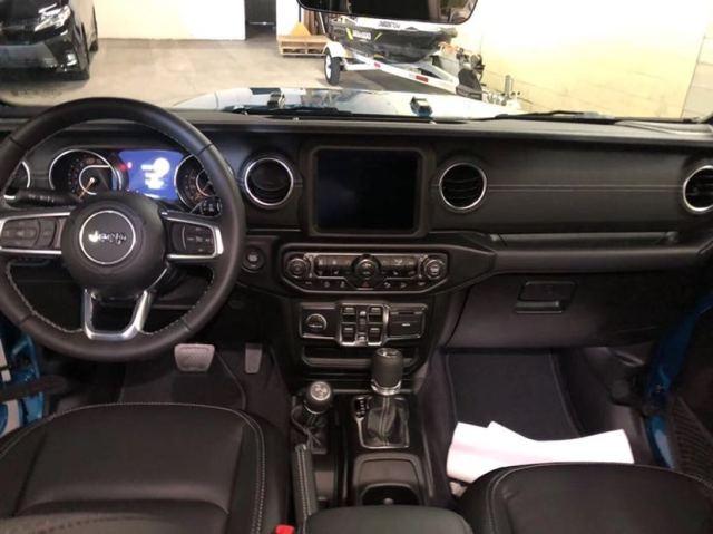 2020款jeep牧马人撒哈拉抢眼三幅多功能方向盘满足你的征服欲望