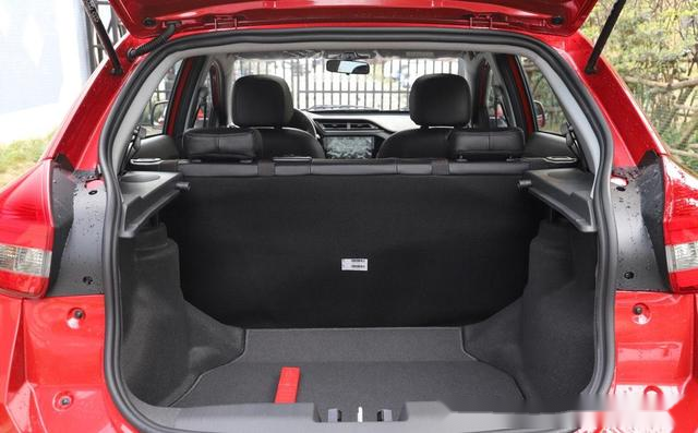 瑞虎3x车身_尾灯_后排