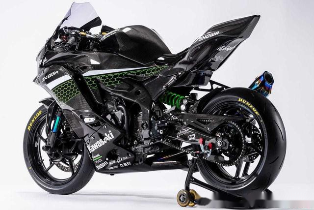 碳纤黑武士解析川崎zx25r赛道特化版
