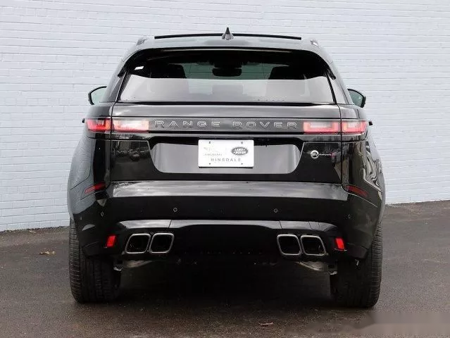 路虎揽胜星脉svr性能强劲外观运动个性真心帅气