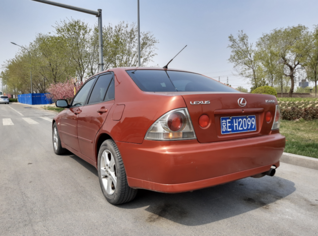 万诱引力不老传说之雷克萨斯is200