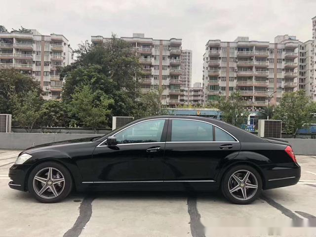 2012年奔驰s400售价16万外观仪态万方优雅绝尘的风华