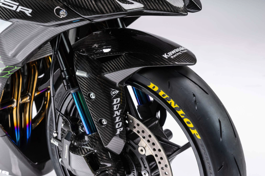 zx25r碳纤赛车版细节公布全车碳纤维全覆盖