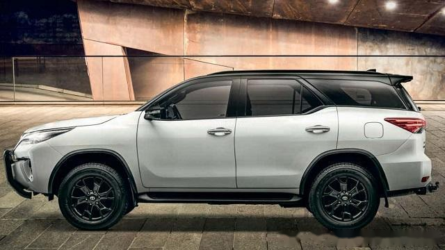 7人座比rav4還要大一點豐田發佈新款suv