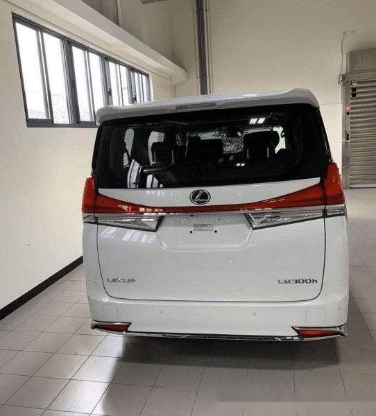 加价81万买来四缸雷克萨斯lm保姆车,车主来自浙江说不想输给上海富人!