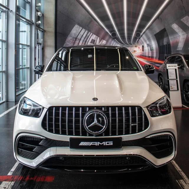 强大的运动气场 梅赛德斯-amg gle 63 s轿跑suv