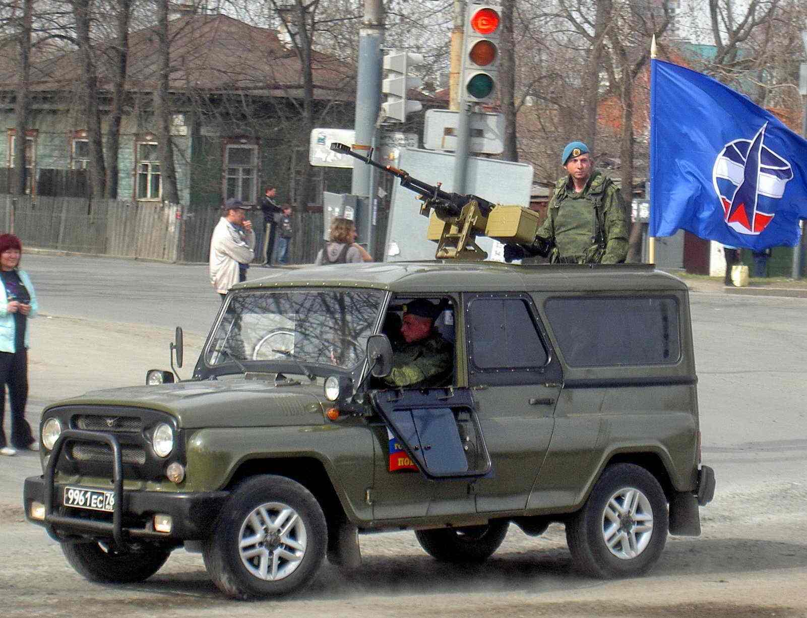 红色暴力美学典范之苏俄军用uaz-469重度改装版_易车