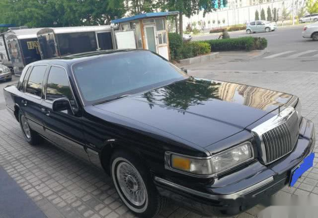 东北遇到1998款林肯城市车头像劳斯莱斯门把手处还有密码锁