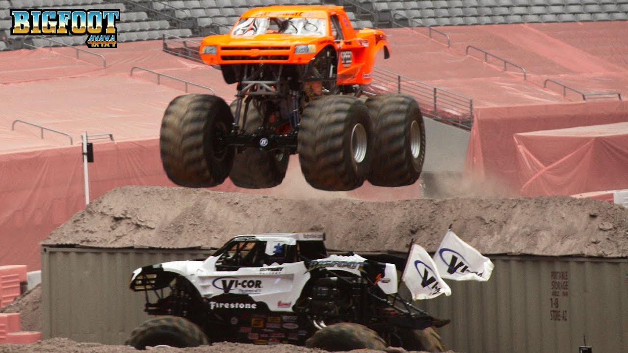 爆改大脚车场地越野比赛,动力大的吓人!