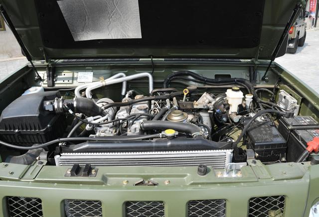 老百姓也能买到的军用"小悍马",国六十万出头,将近6米长