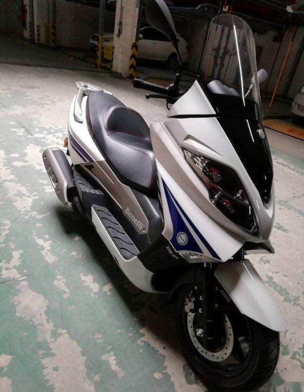 提贝纳利银刃250,售价2万3,刹车疲软,提速如绵羊,后视镜缩水