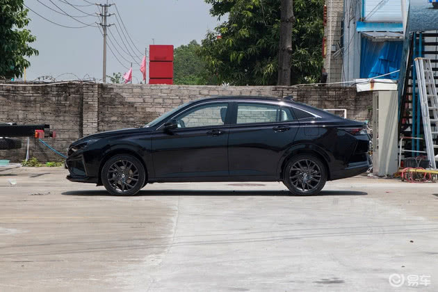 细节熏黑设计东风风神奕炫骑士版正式上市售859954万元