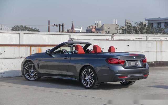 开上敞篷宝马4系 享受这一年一度的春日暖阳