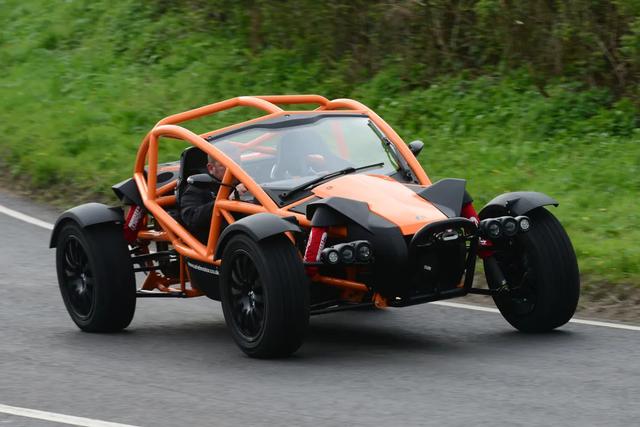 还记得号称"最速钢管车"的atom原子吗?这次搞了一个越野的版本