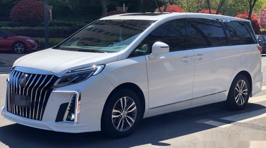 31万买二手别克gl8 耗费一个月改造车头变成 百万埃尔法 交警看半天 易车