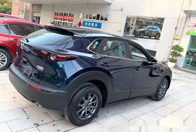 全新手动挡长安马自达cx-30到店,车长4395mm,配创驰蓝天2.0l_易车