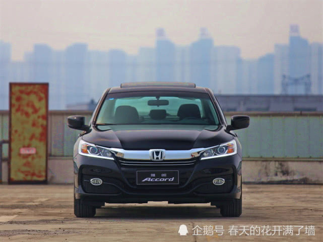 本田雅阁加塞时追尾 车损高达5位数 网友 纸糊车 名不虚传 易车