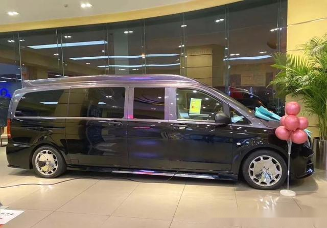 6米配九座能上蓝牌的mpv这款立标奔驰你见过吗