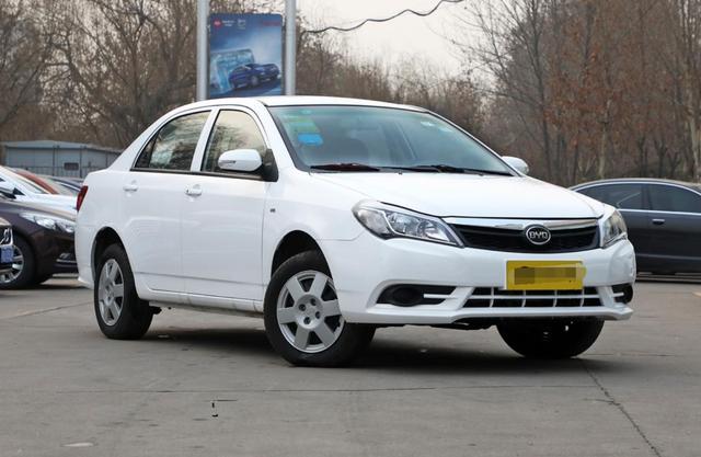 比亚迪f3满足国6排放轴距26米四万多就能拿下