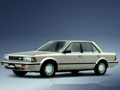 1983年第七代蓝鸟(代号u11)第七代蓝鸟延续了第六代轻薄,硬朗的外观