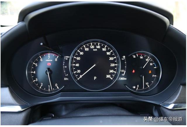油耗,续航,小计里程等更多信息,搭配可以投射到风挡上的抬头显示功能