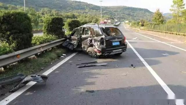 安全带系和不系是生死之差