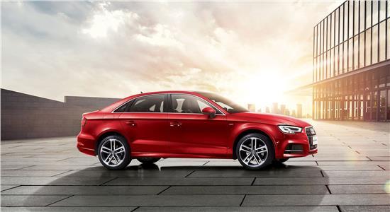 0tfsi发动机,在精准调校的转向系统和stronic双离合变速器的紧密配合