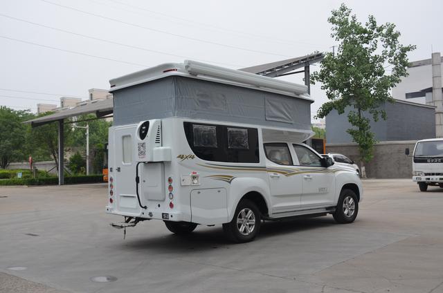 上汽大通maxust70外观车头内饰