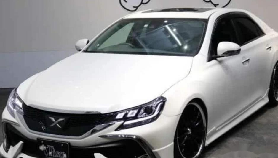 2020款丰田"锐志"亮相,后驱v6 8at,了解完车友后悔买了雅阁