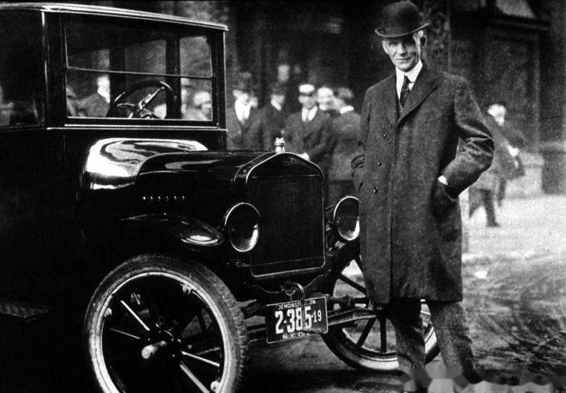 汽车小故事宝马车标是舶来品奥迪捡了克莱斯勒的大便宜