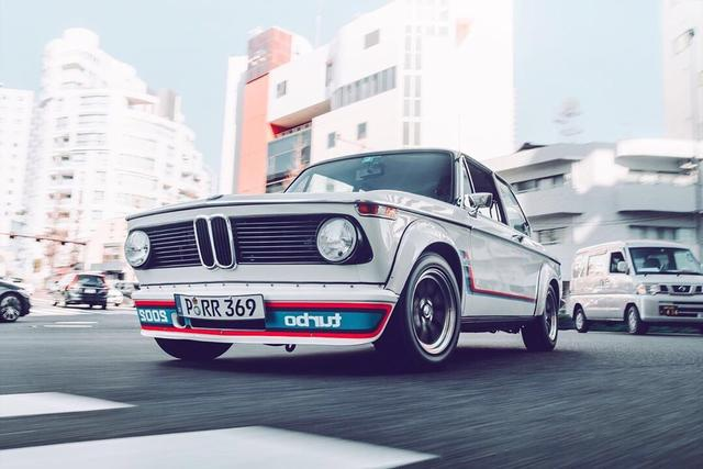 怀旧经典车母亲节快乐bmw3系之母bmw2002