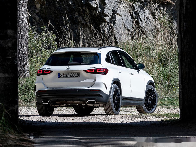 全新设计2021款奔驰gla官图亮相