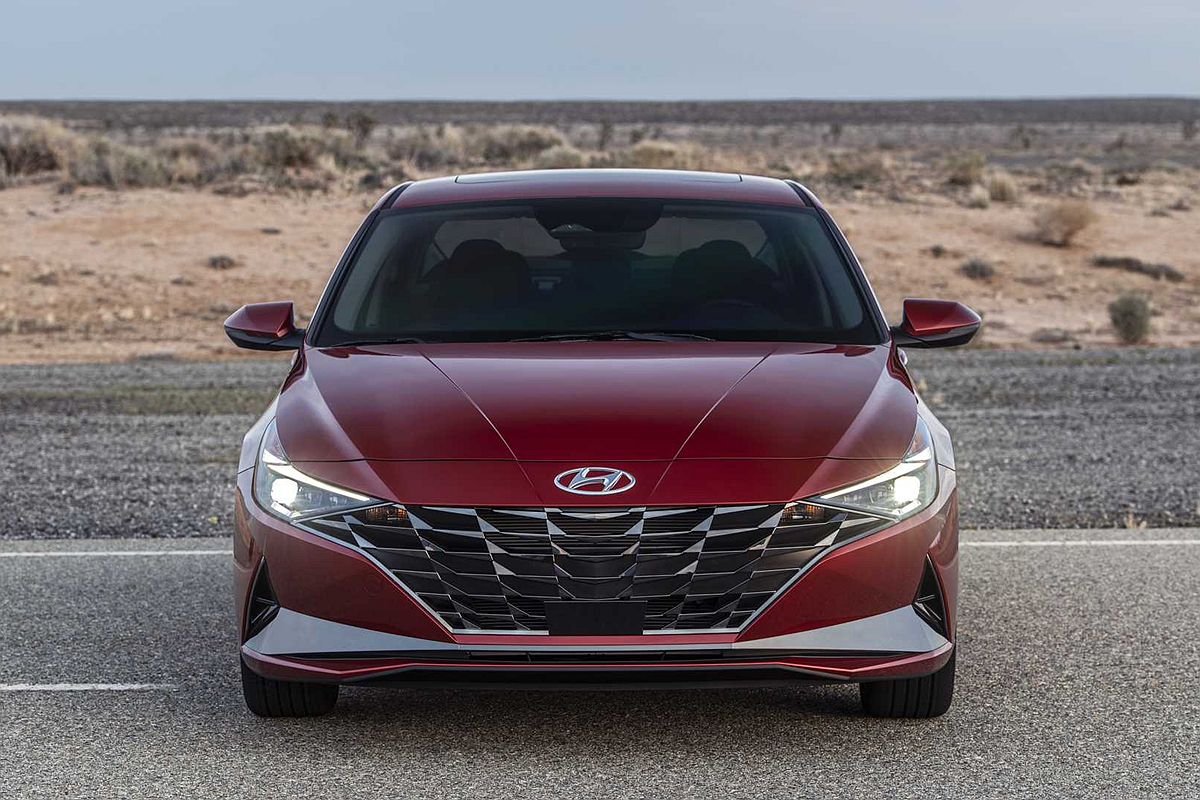 高颜值/双联屏 国产全新伊兰特实车首曝