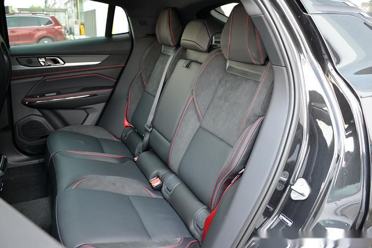 定位高端更运动领克05苏州到店实拍