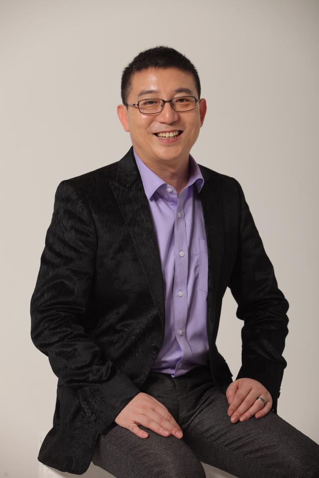 李耕《轿车情报》总编辑"汽车一加一","走吧耕叔vlog","上车吧吃货"