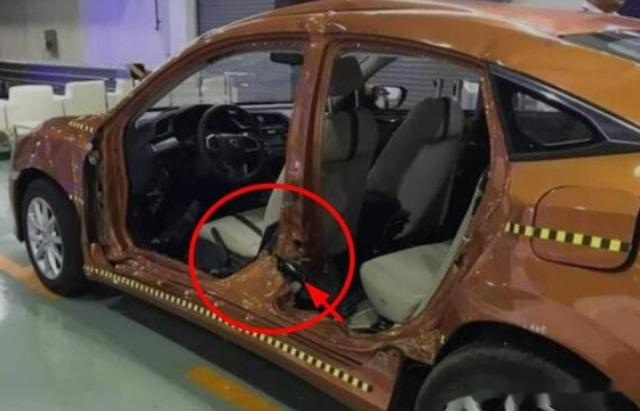 如何看待中保研帕萨特碰撞断a柱事件,会对大众品牌有什么影响?