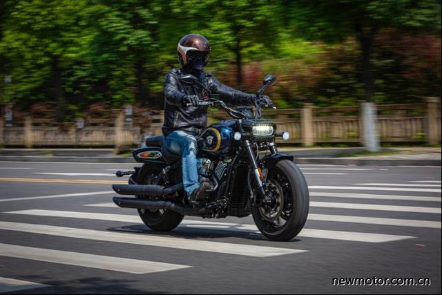 测评香帅重机js700:国产v缸巡航的新力量_易车