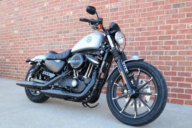 运动巡航车——哈雷883,v型双缸发动机,皮带传动,独具魅力