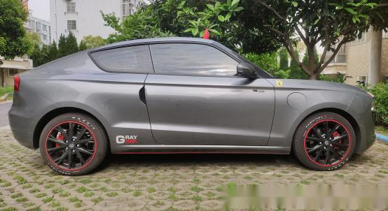 零跑s01尾翼_车身