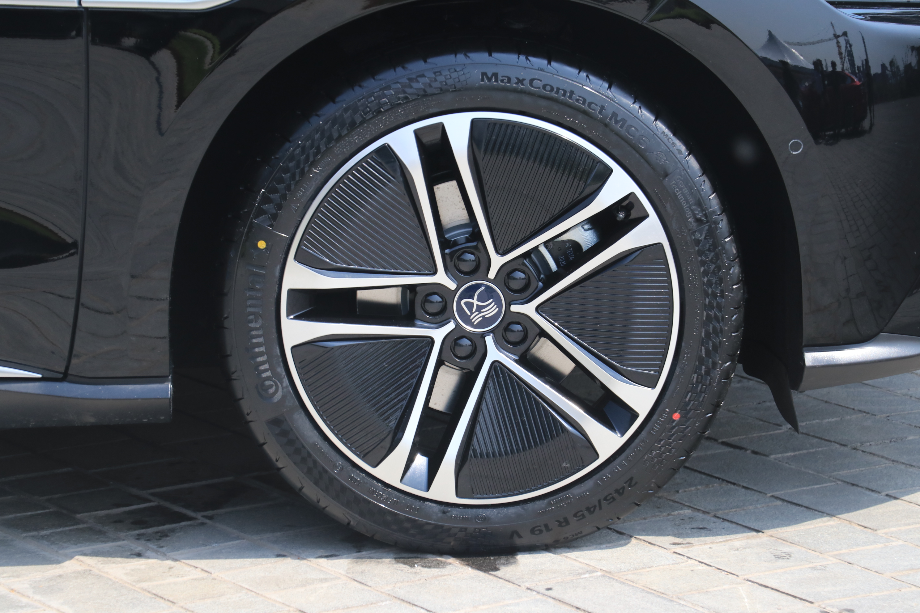 刀片电池手机解锁比亚迪汉配置丰富