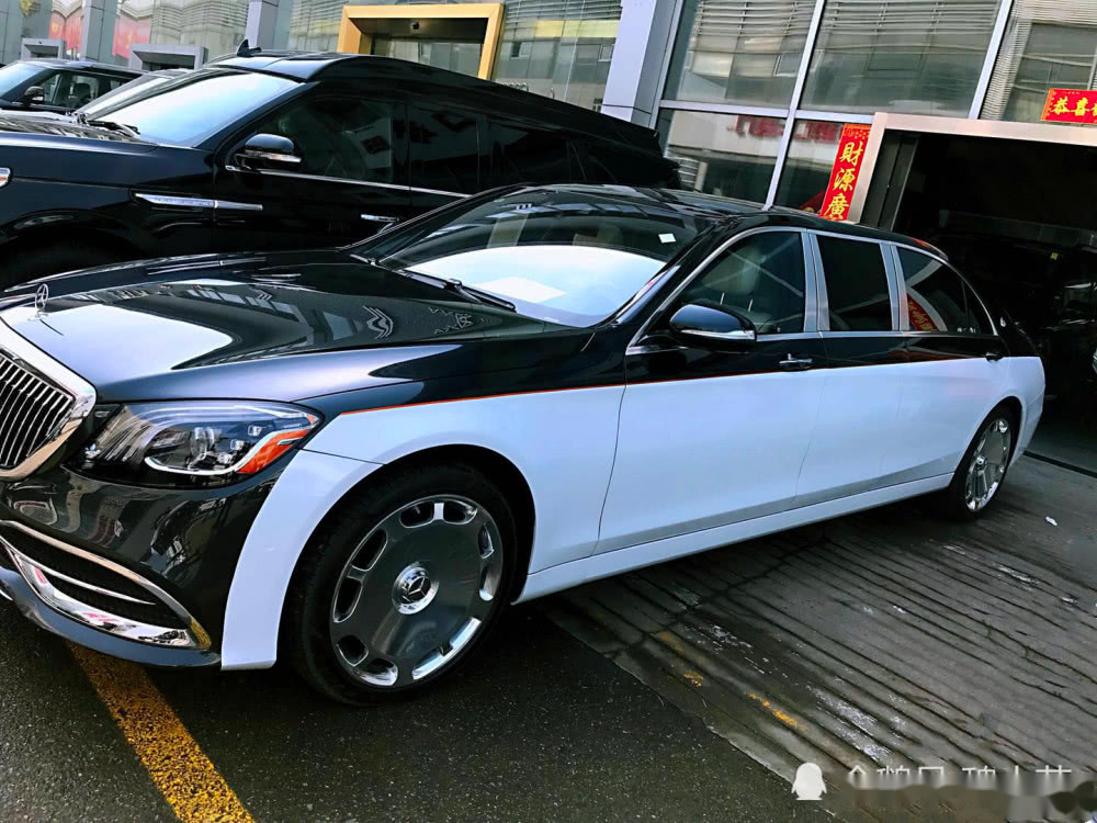 最奢迈巴赫s800到店京城仅一辆堪比艺术品内饰太豪华