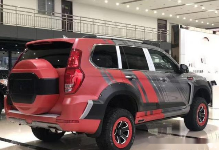 哈弗h9"罗伦士"亮相街头,或是国产最强越野车!36.88万