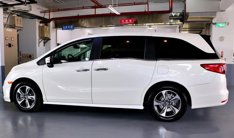 首台新款美版本田奥德赛亮相!双电动门 10速cvt,空间与塞纳看齐
