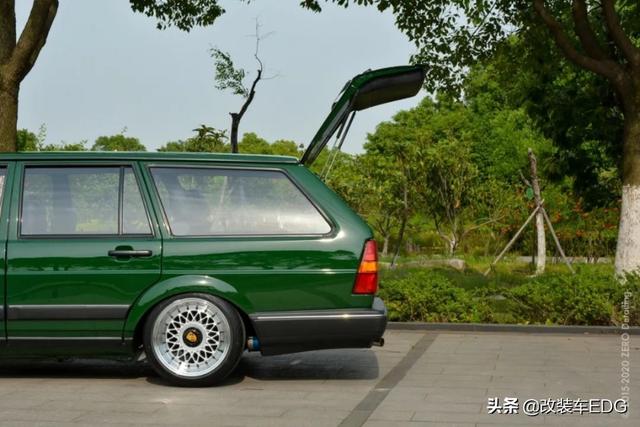 瞒着家人修复桑塔纳旅行版90后小伙花两年重塑德系经典