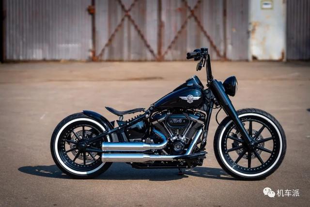 定制哈雷戴维森肥仔改装作品黑男爵